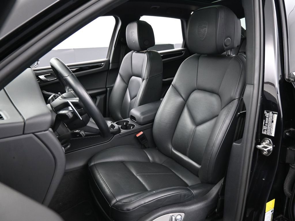Certified 2023 Porsche Macan S image 5