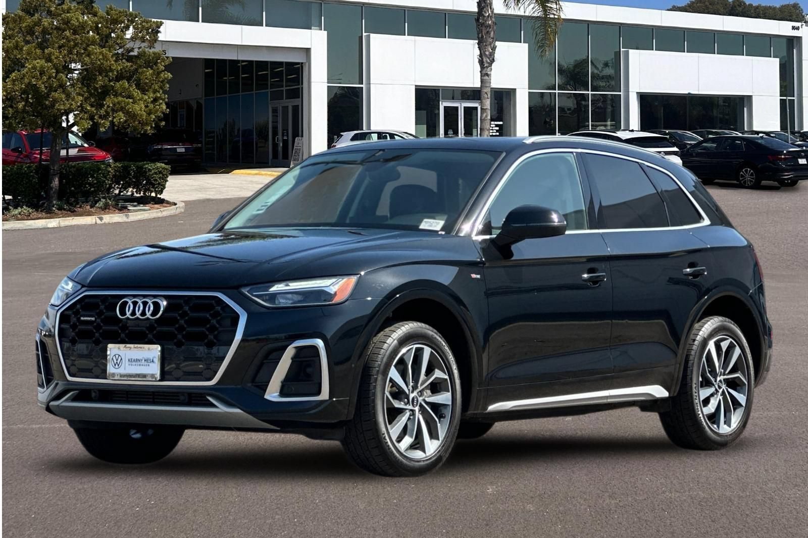 Used 2023 Audi Q5 2.0T Premium Plus w/ Premium Plus Package AWD/4WD image 7