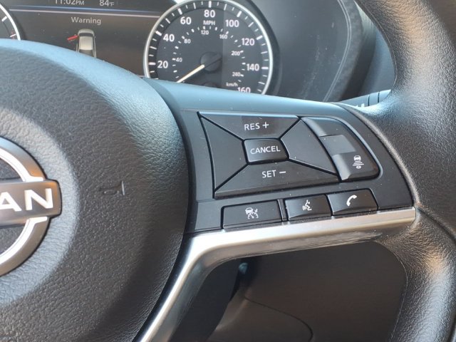 Used 2025 Nissan Sentra SV FWD image 17