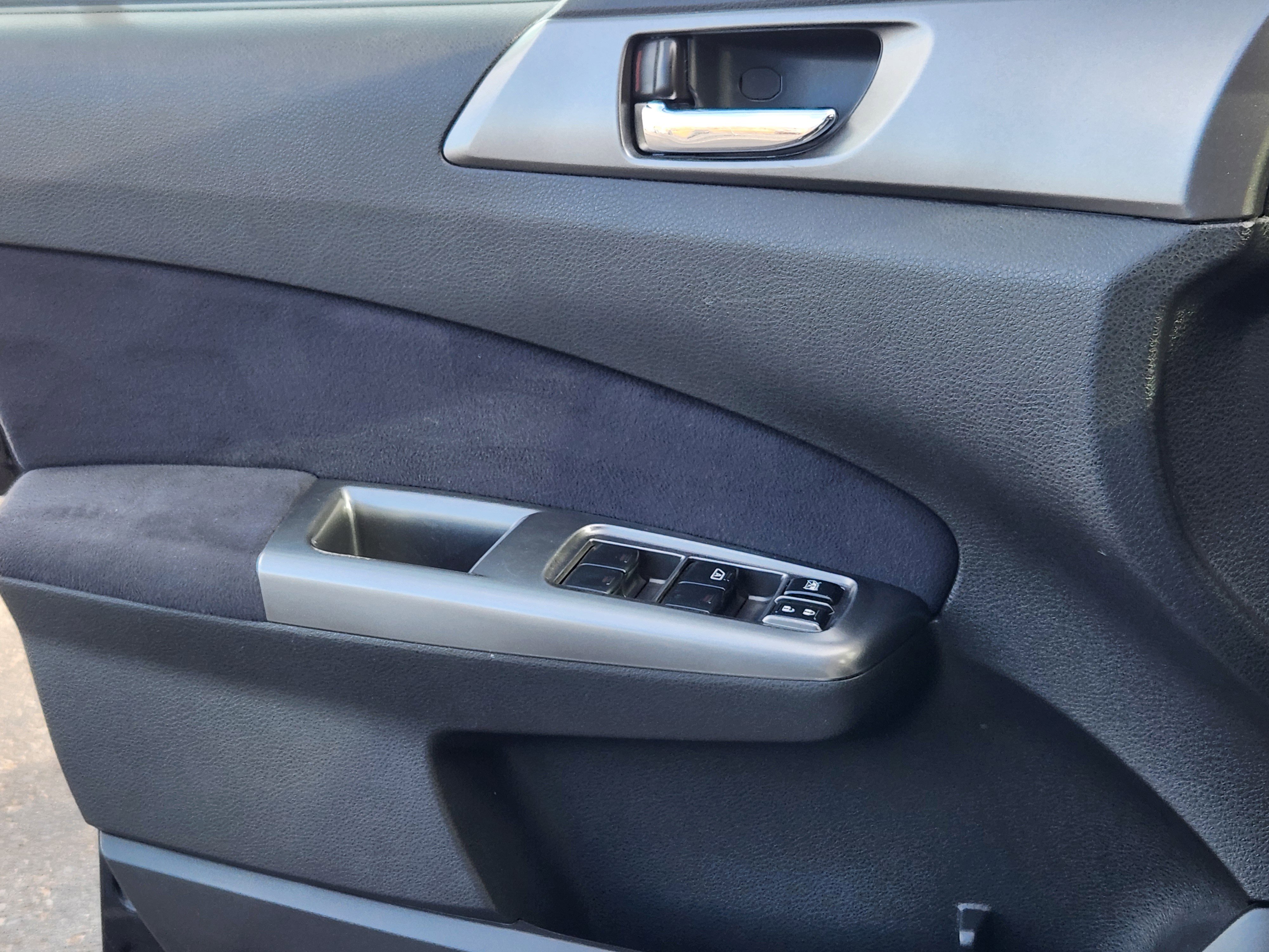 Used 2011 Subaru Forester 2.5X Limited w/ Rugged Pkg 1A image 11