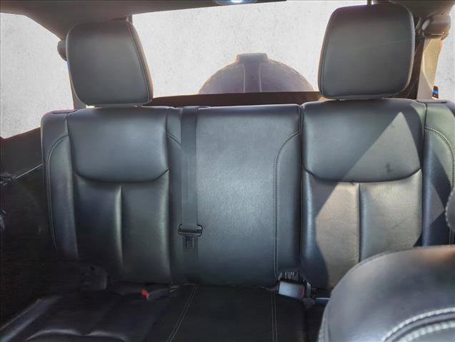 Used 2016 Jeep Wrangler Unlimited Sahara w/ Dual Top Group image 18
