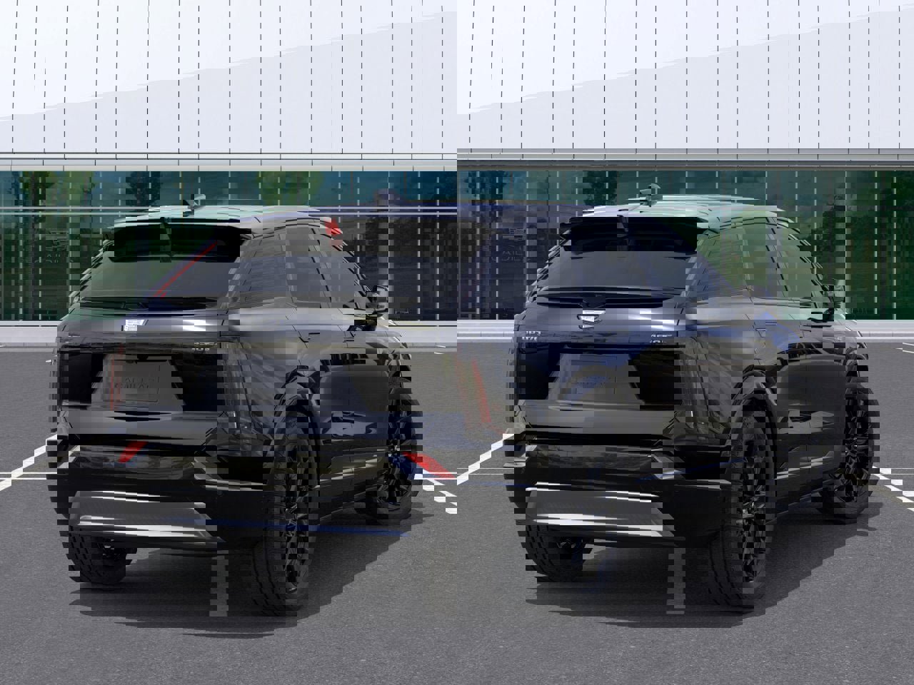 New 2025 Cadillac Optiq Sport 2 w/ LPO, ONYX Package image 4