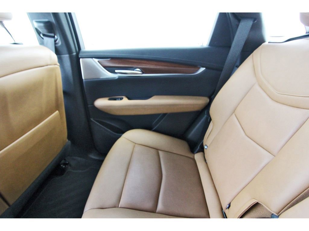 Used 2023 Cadillac XT5 Premium Luxury image 12