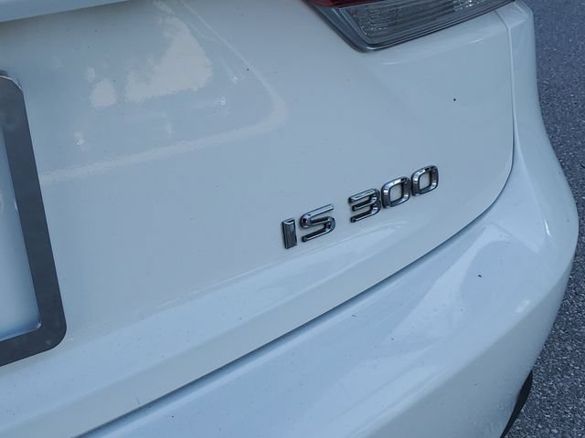 Used 2019 Lexus IS 300 F Sport w/ F Sport Package RWD image 8