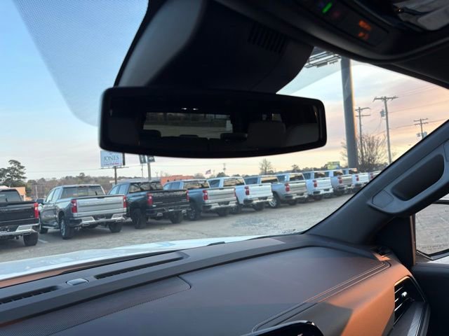 New 2026 Chevrolet Suburban LT image 25