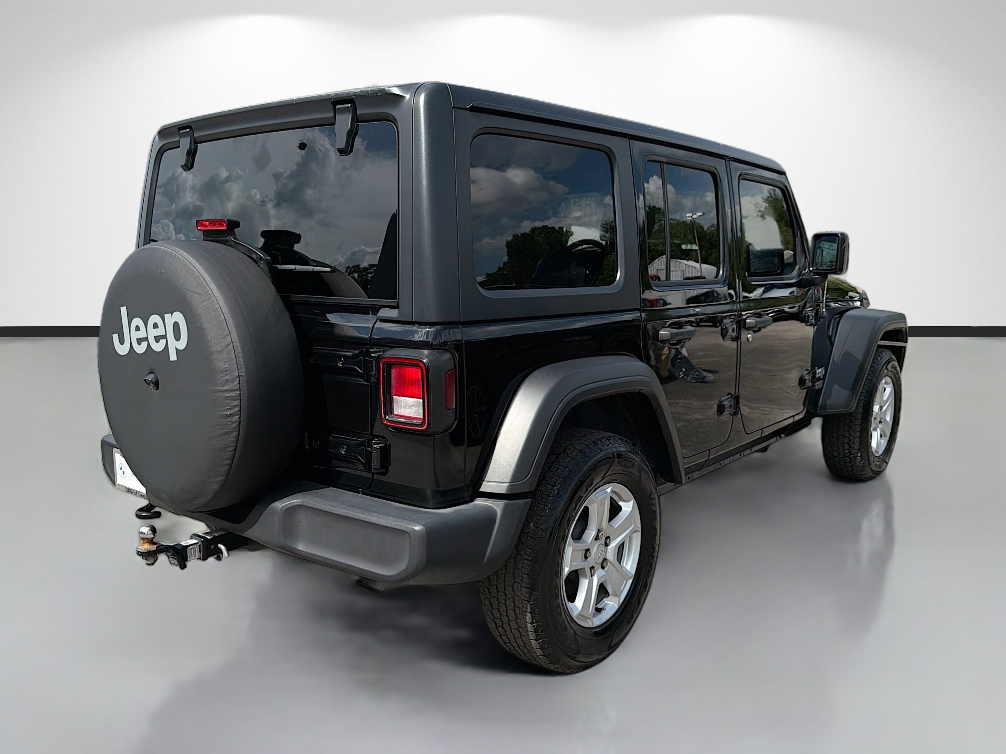 Used 2019 Jeep Wrangler Unlimited Sport S AWD/4WD image 3