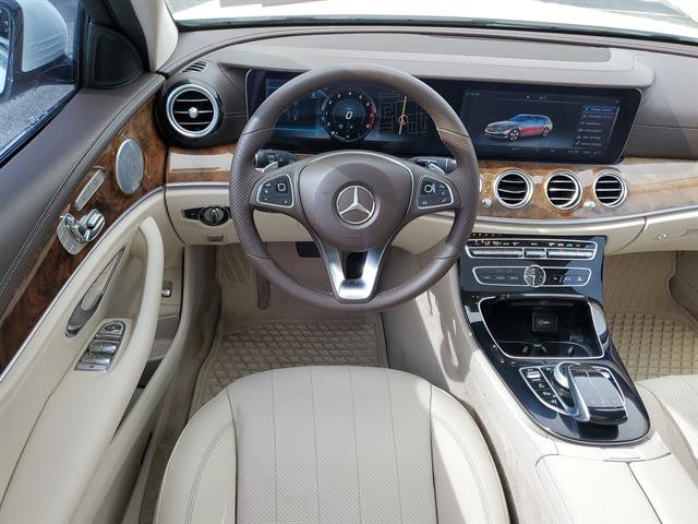 Used 2018 Mercedes-Benz E 400 4MATIC Wagon image 37