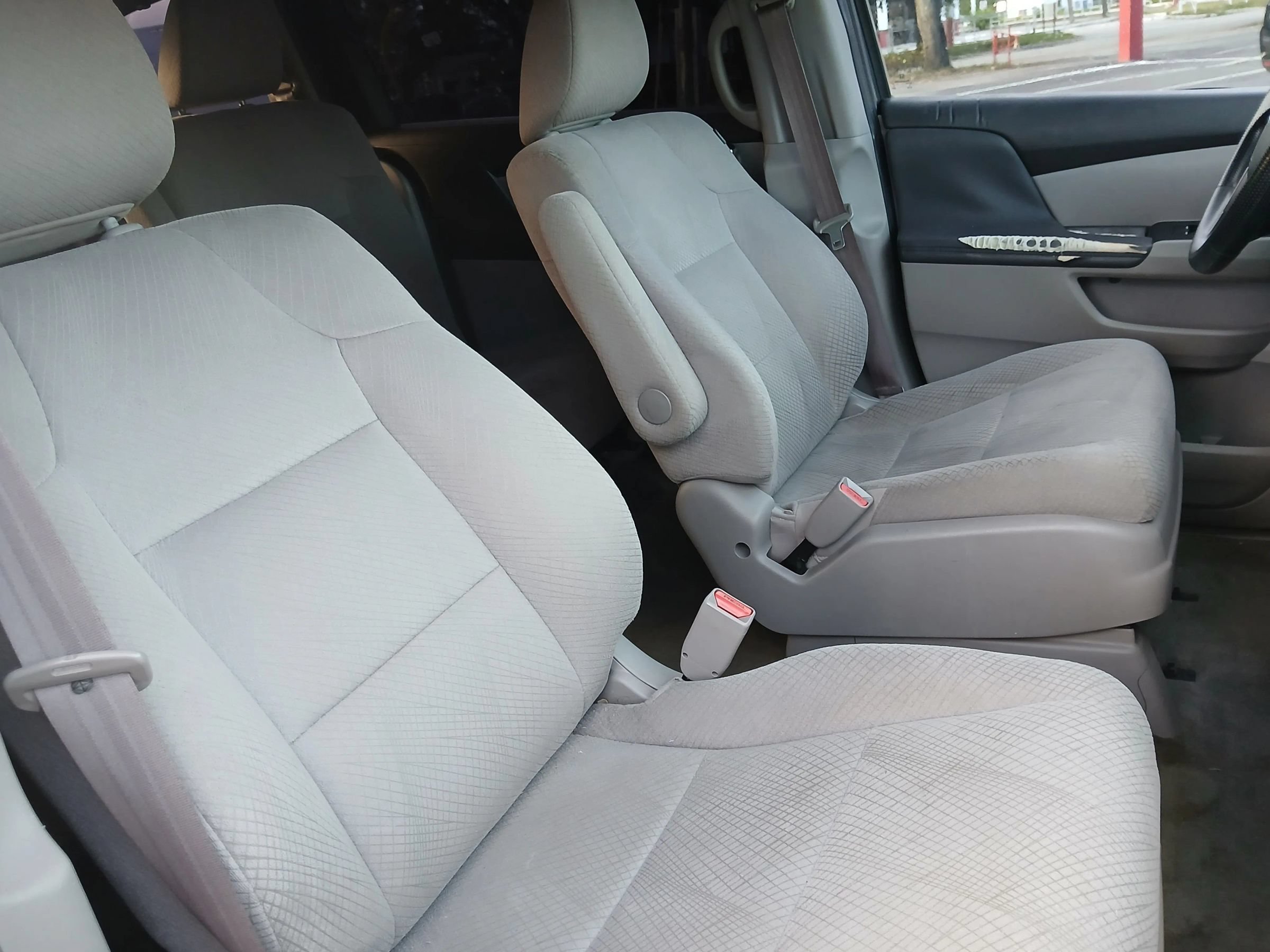 Used 2015 Honda Odyssey LX image 24