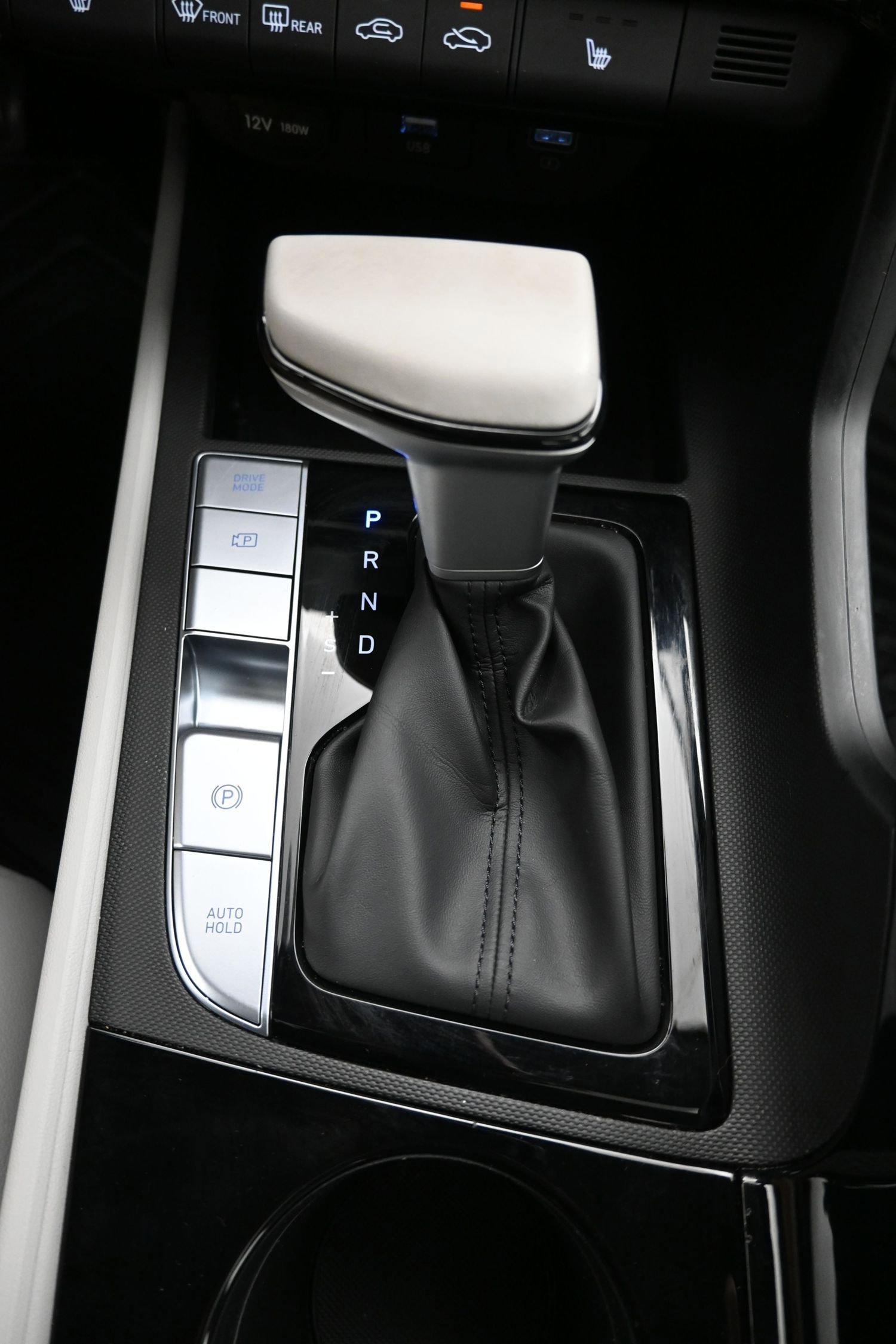 Used 2023 Hyundai Elantra Limited image 19