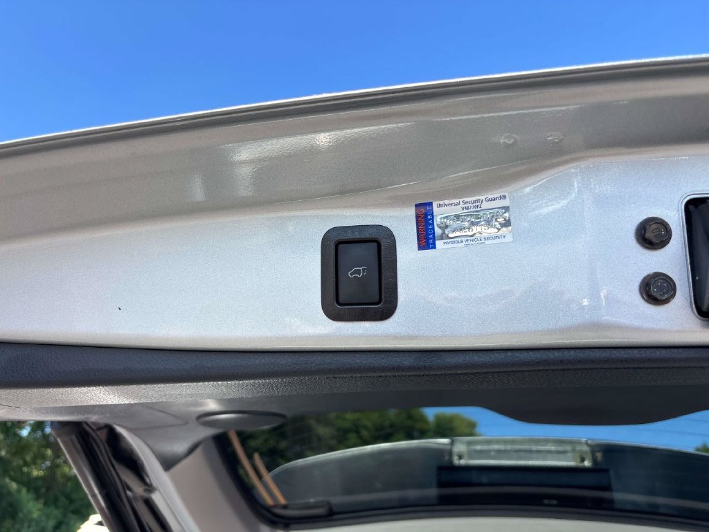 Used 2019 Toyota Highlander Limited AWD/4WD image 15