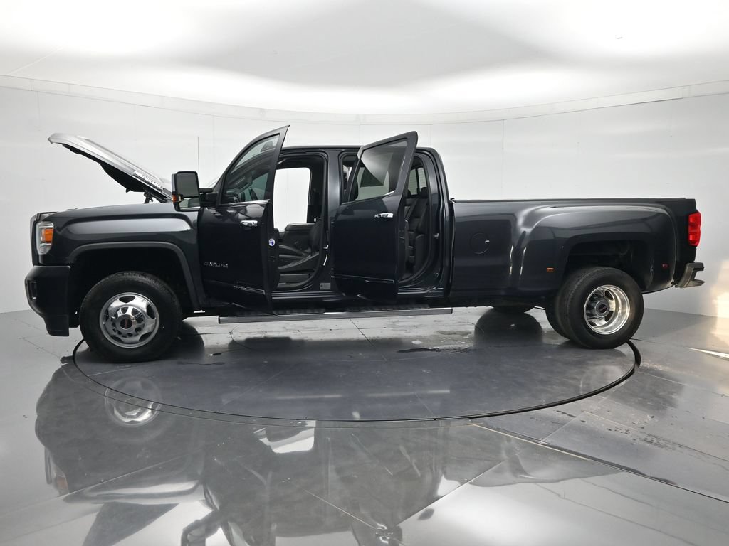 Used 2018 GMC Sierra 3500 Denali w/ Duramax Plus Package AWD/4WD image 48