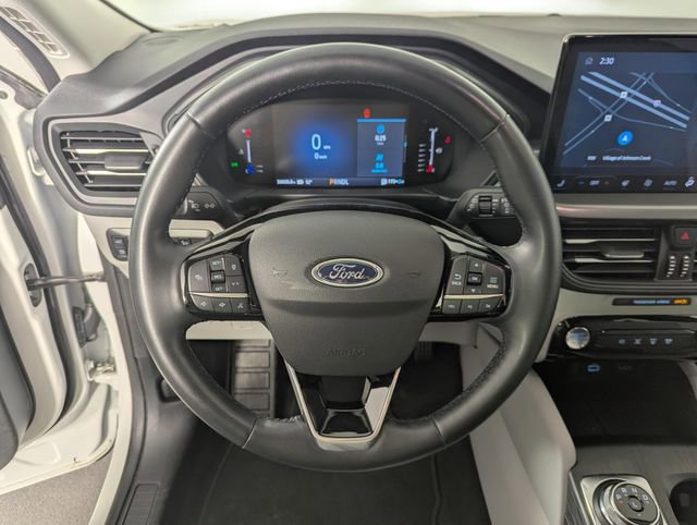 Used 2023 Ford Escape SE image 18