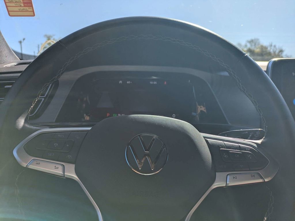 Used 2024 Volkswagen Atlas Cross Sport SE image 29