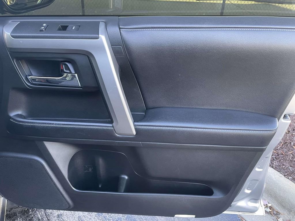 Used 2019 Toyota 4Runner SR5 image 44