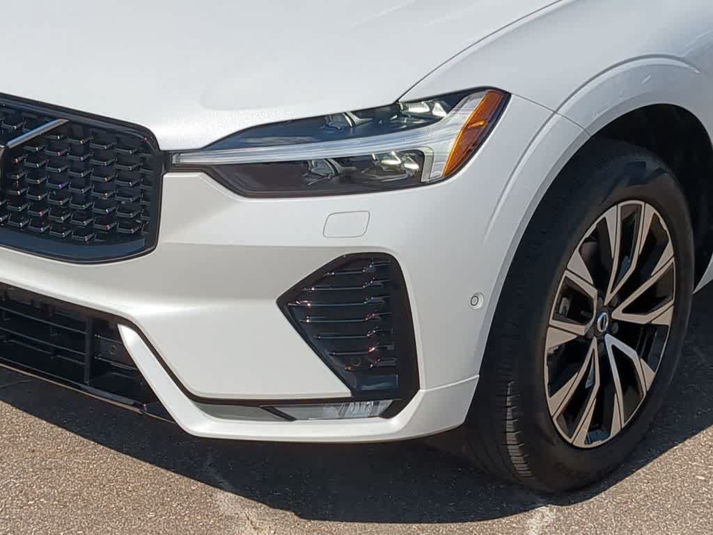 Certified 2024 Volvo XC60 B5 Plus AWD/4WD image 10