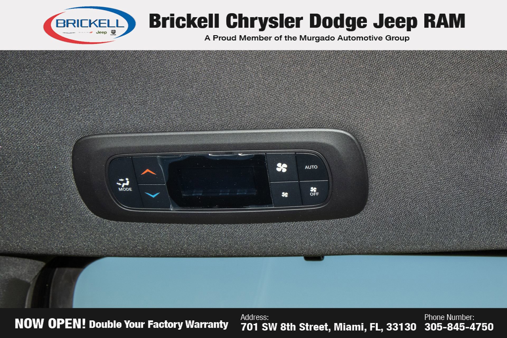 New 2025 Chrysler Pacifica Select FWD image 24
