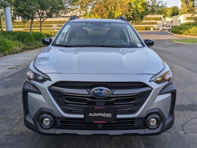 Certified 2025 Subaru Outback Premium image 6