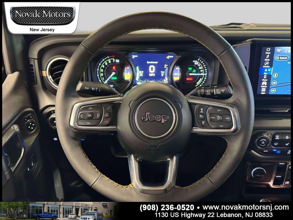 Used 2024 Jeep Wrangler Unlimited Sahara w/ Technology Group AWD/4WD image 36