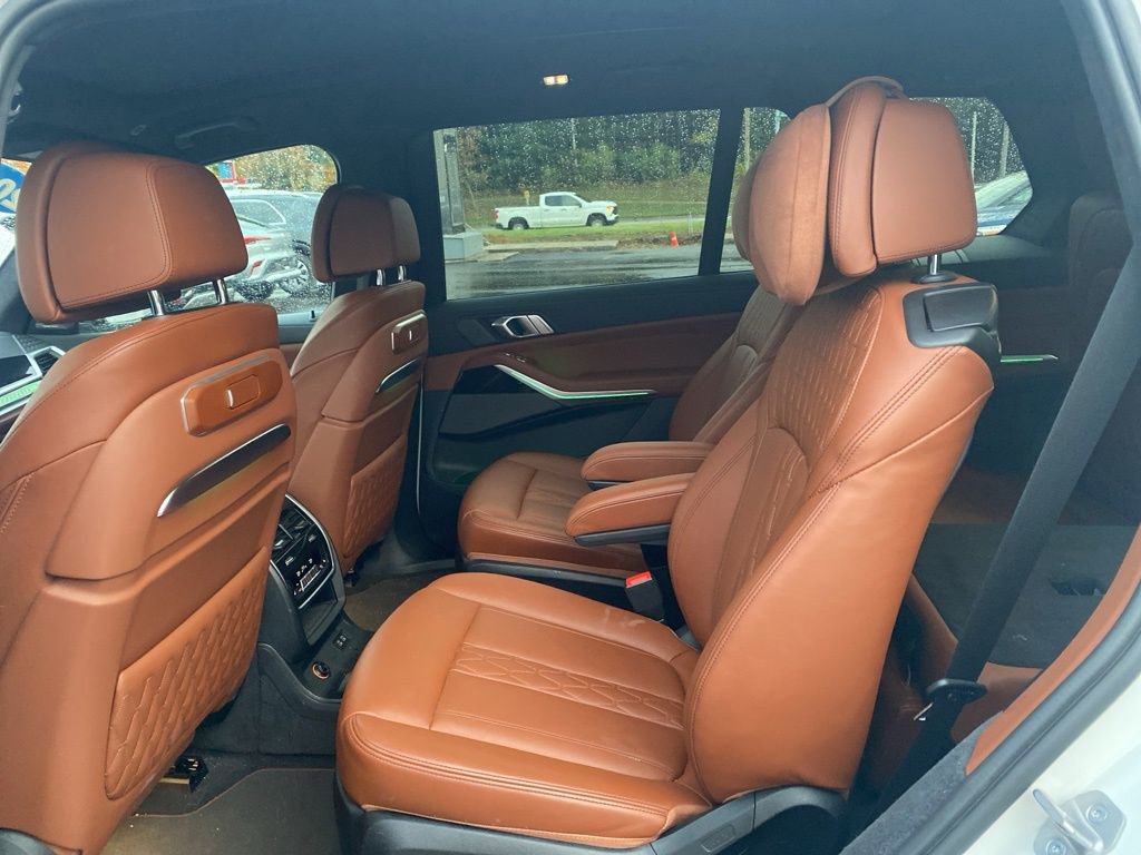 Used 2023 BMW X7 M60i w/ Executive Package image 42