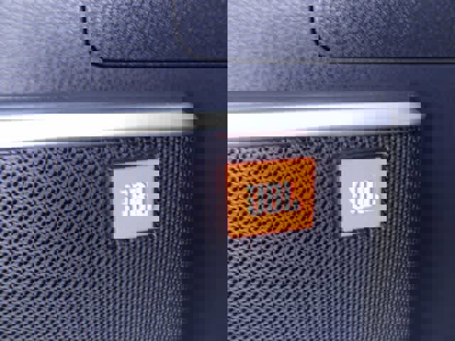 Used 2023 Toyota Venza Limited image 10