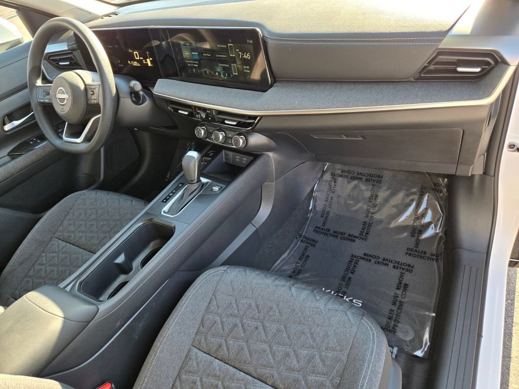 Certified 2025 Nissan Kicks SV FWD image 19