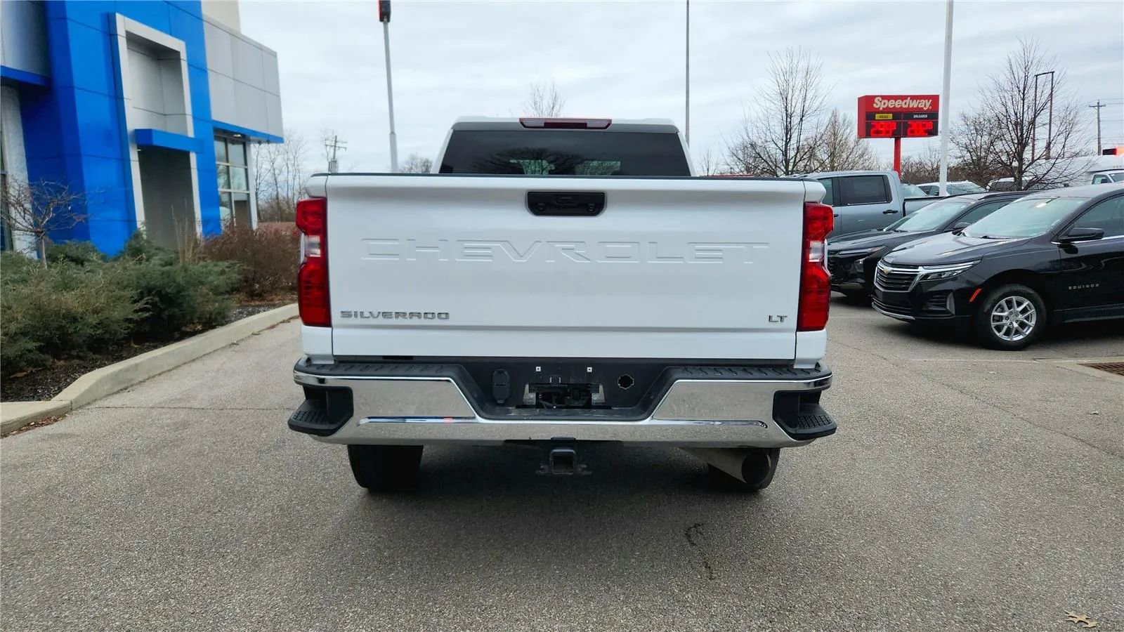 Used 2025 Chevrolet Silverado 2500 LT w/ Convenience Package image 11