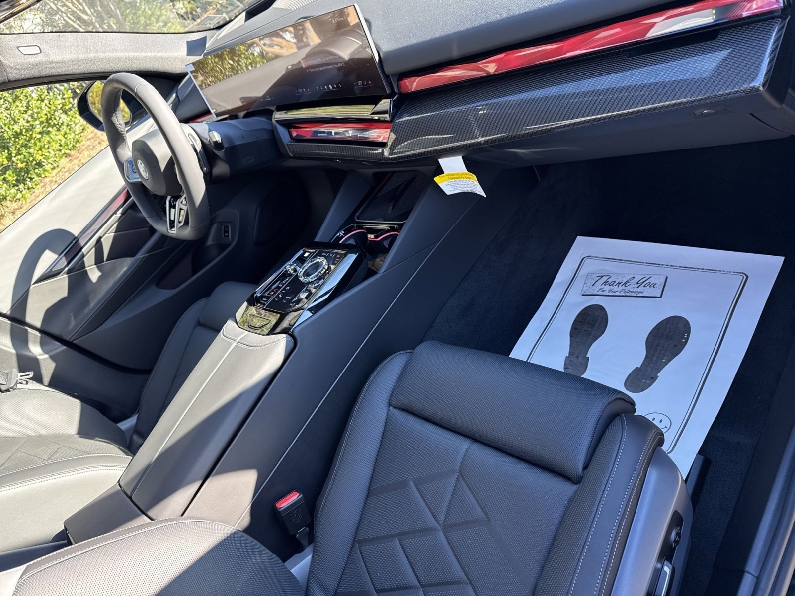 New 2026 BMW 550e xDrive w/ Executive Package image 33