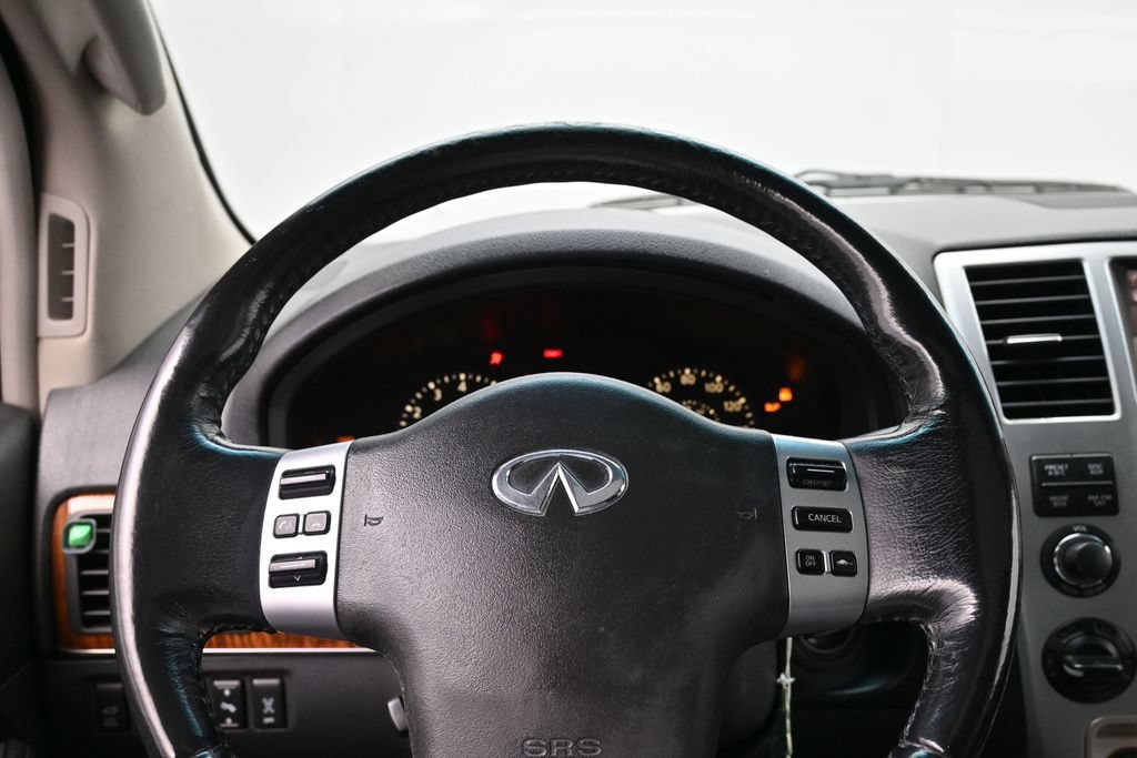 Used 2010 INFINITI QX56 4WD w/ Technology Pkg image 13