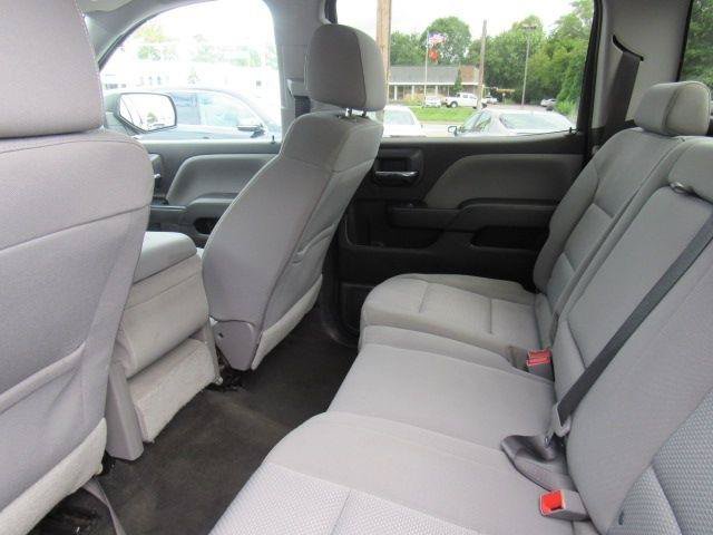 Used 2018 Chevrolet Silverado 1500 Custom w/ Custom Convenience Package AWD/4WD image 30
