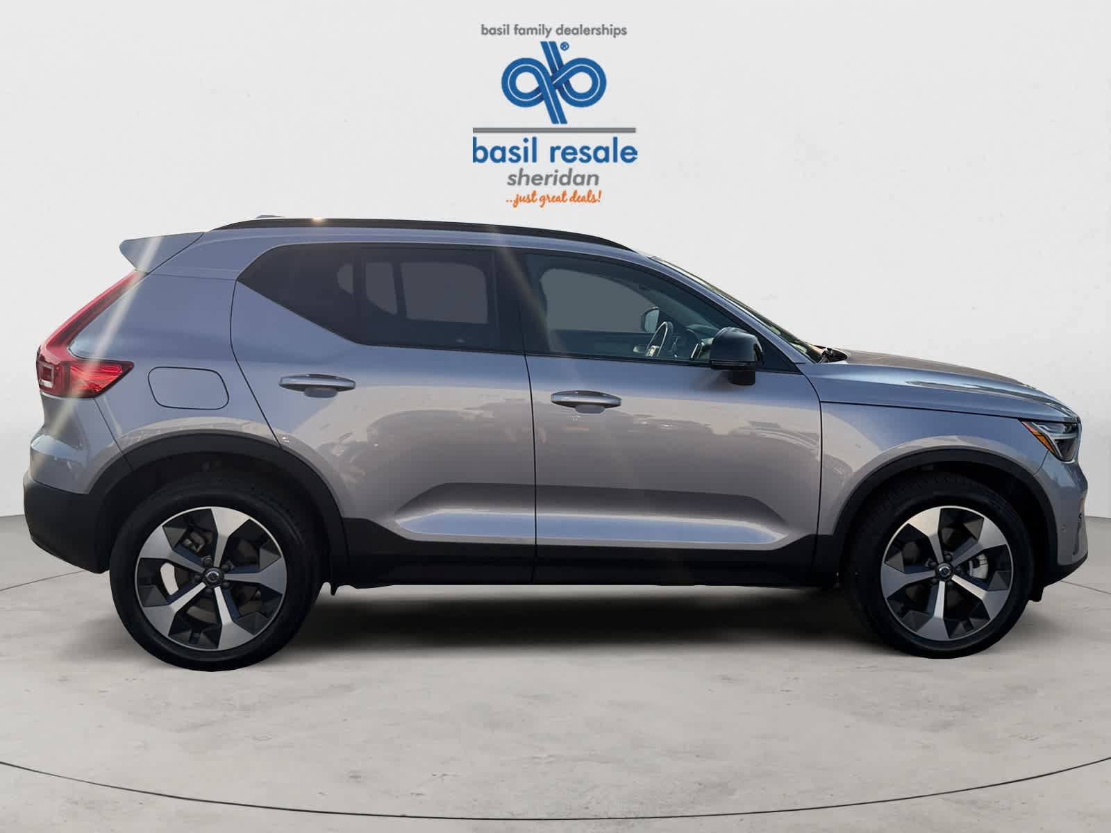 Used 2026 Volvo XC40 B5 Plus AWD/4WD image 7