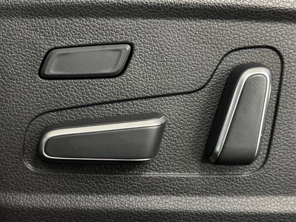 Used 2024 Hyundai Palisade Limited image 34