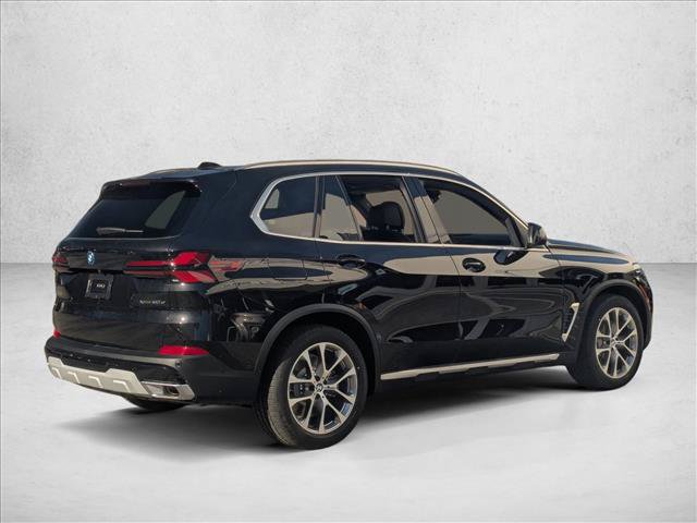 New 2026 BMW X5 xDrive50e w/ Climate Comfort Package AWD/4WD image 2