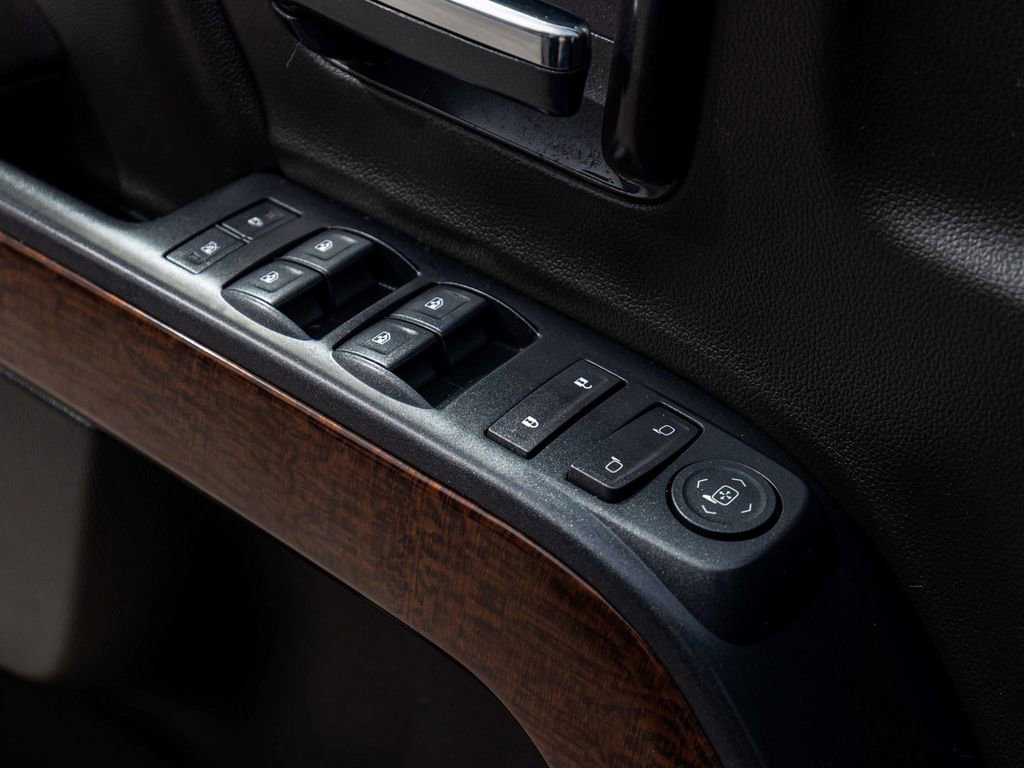 Used 2019 GMC Sierra 1500 SLE w/ SLE Value Package image 12