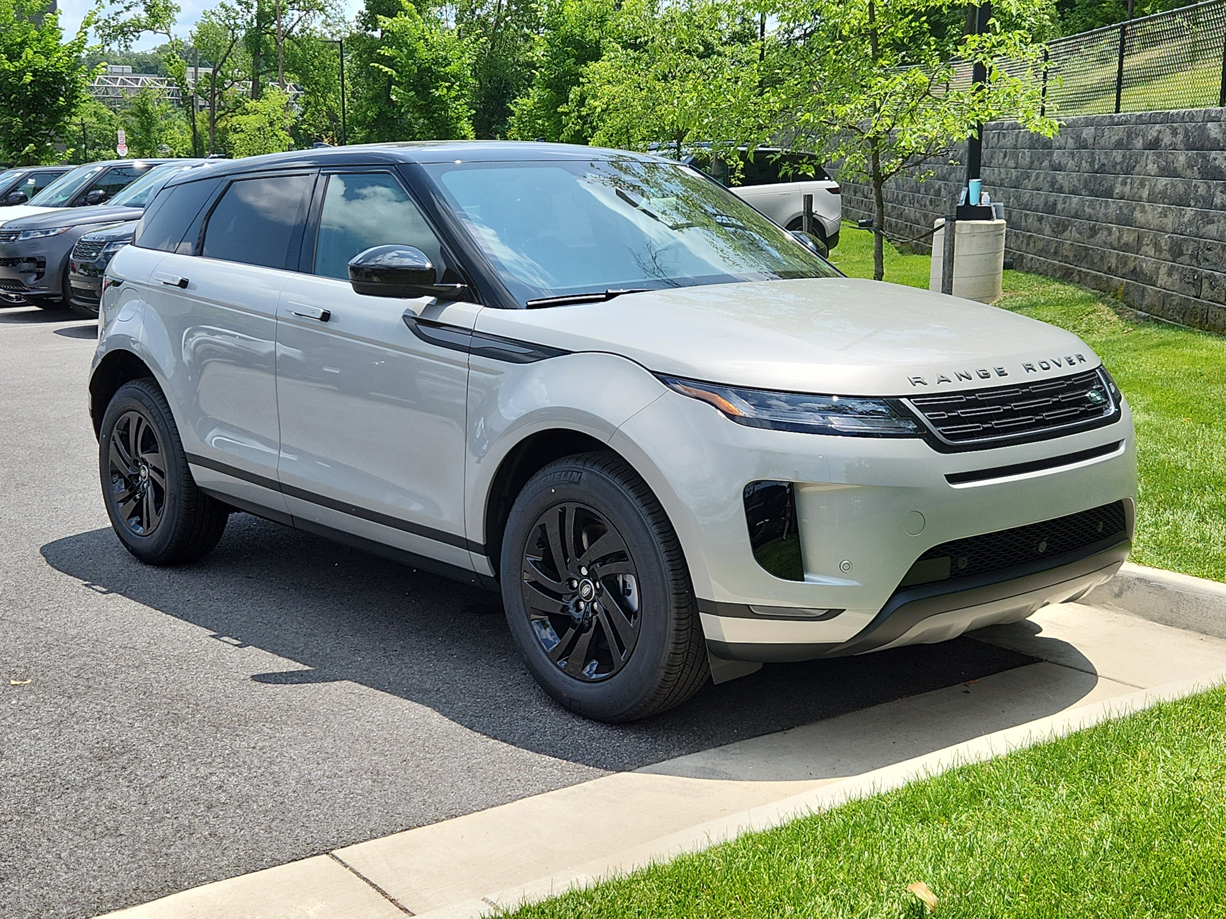 New 2026 Land Rover Range Rover Evoque S image 10