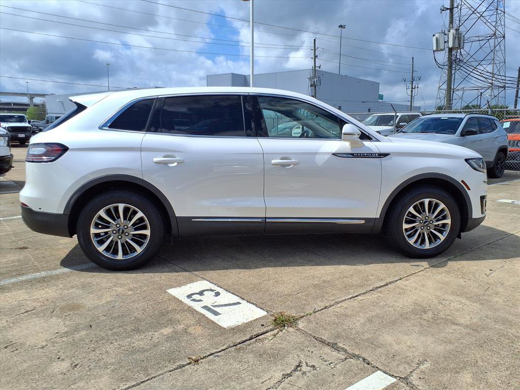 Used 2019 Lincoln Nautilus Select image 27