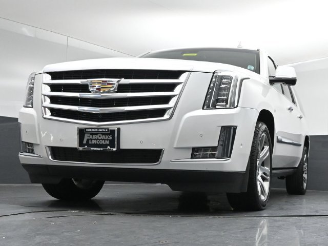 Used 2018 Cadillac Escalade ESV Premium Luxury AWD/4WD image 40