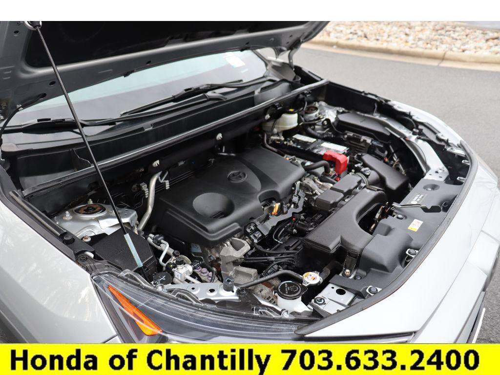 Used 2021 Toyota RAV4 XLE image 30