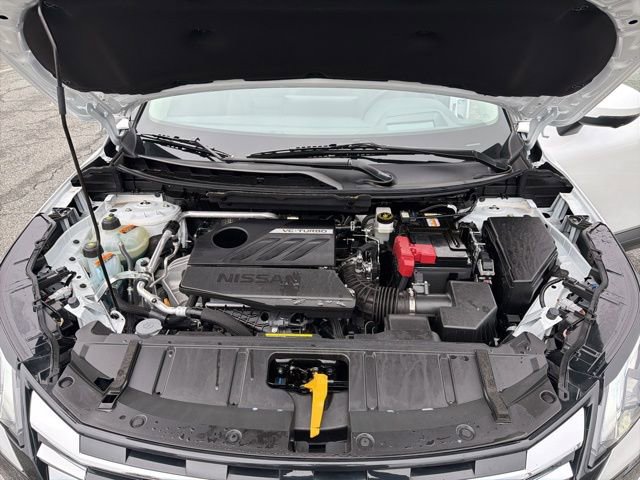 Used 2025 Nissan Rogue SL w/ SL Premium Package image 25