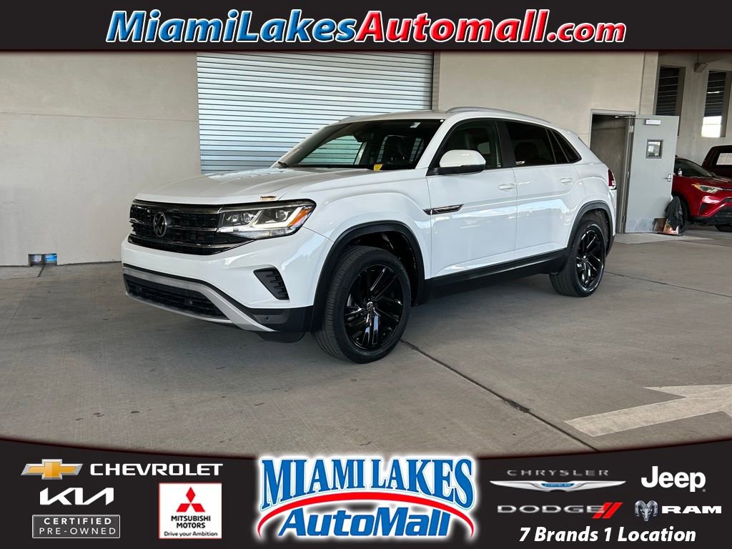 Used 2022 Volkswagen Atlas Cross Sport SE w/ Black Wheel Package image 1