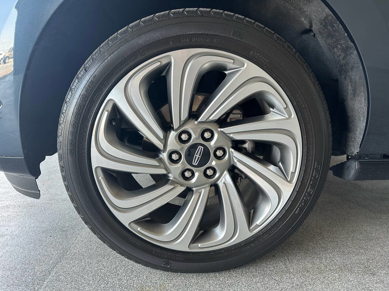 Used 2022 Lincoln Navigator 2WD image 38