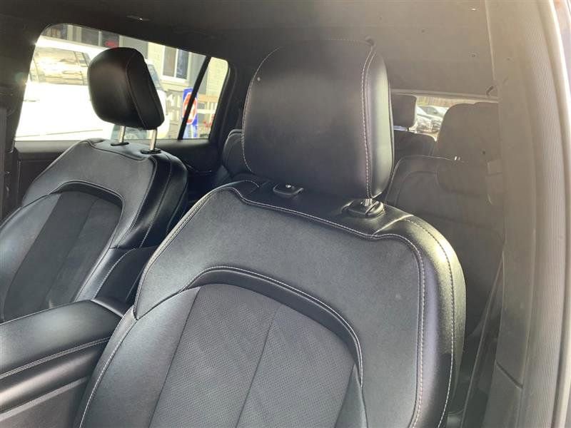 Used 2023 Jeep Grand Cherokee L Laredo image 10