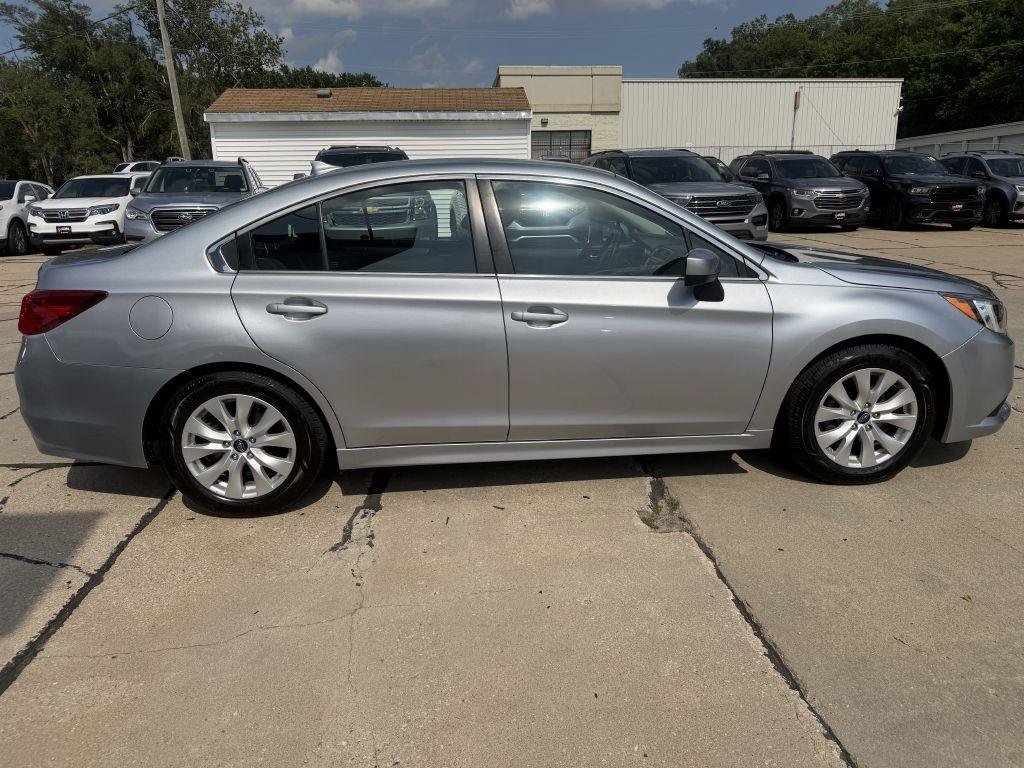 Used 2017 Subaru Legacy 2.5i Premium AWD/4WD image 7