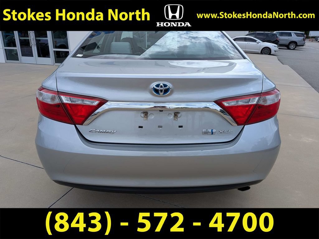 Used 2016 Toyota Camry XLE w/ Moonroof Package FWD image 12