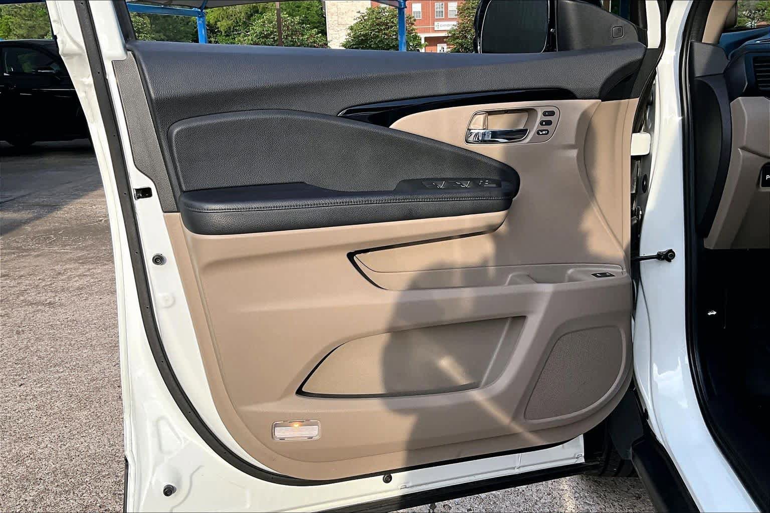 Used 2021 Honda Pilot Elite image 22