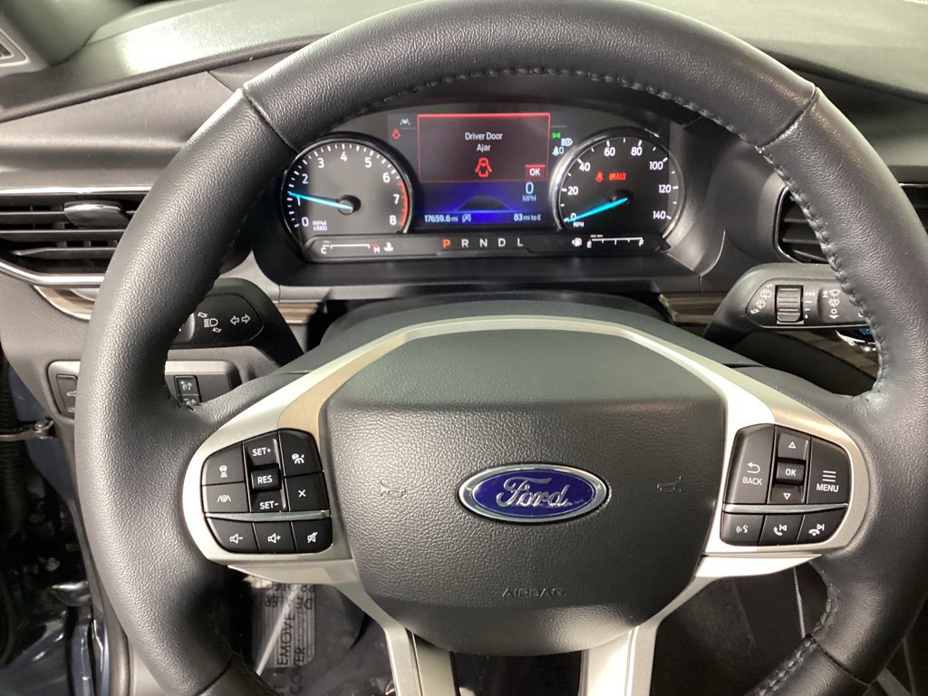 Used 2023 Ford Explorer Limited w/ Limited Technology Package image 25