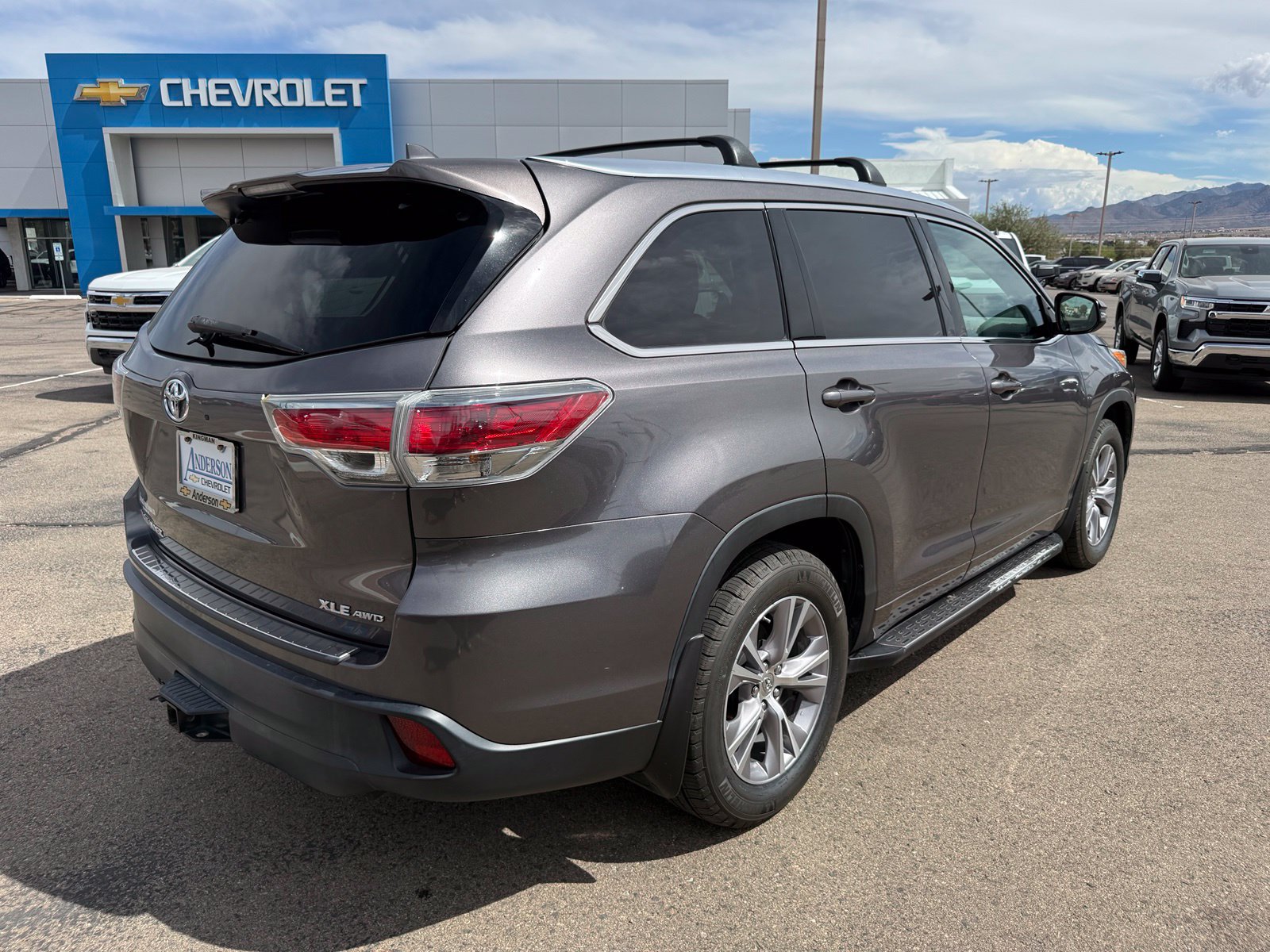 Used 2014 Toyota Highlander XLE AWD/4WD image 6