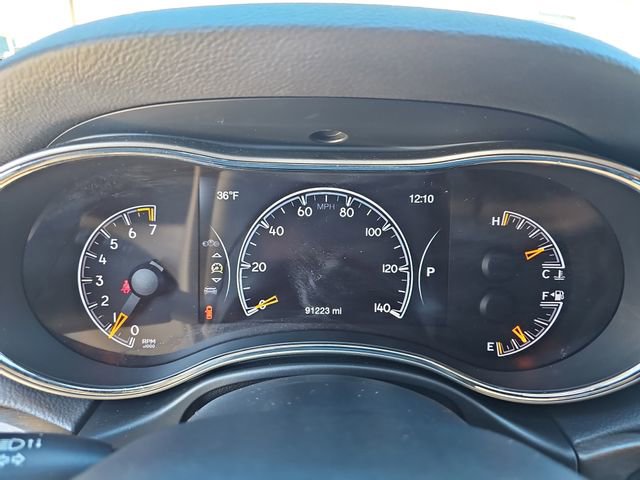 Used 2017 Jeep Grand Cherokee Limited w/ Luxury Group II image 19