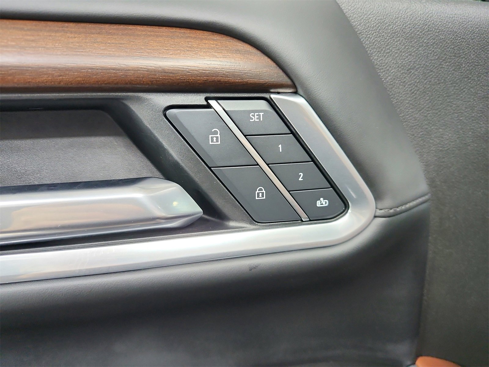 Used 2025 GMC Sierra 2500 Denali Ultimate w/ Max Trailering Package image 21