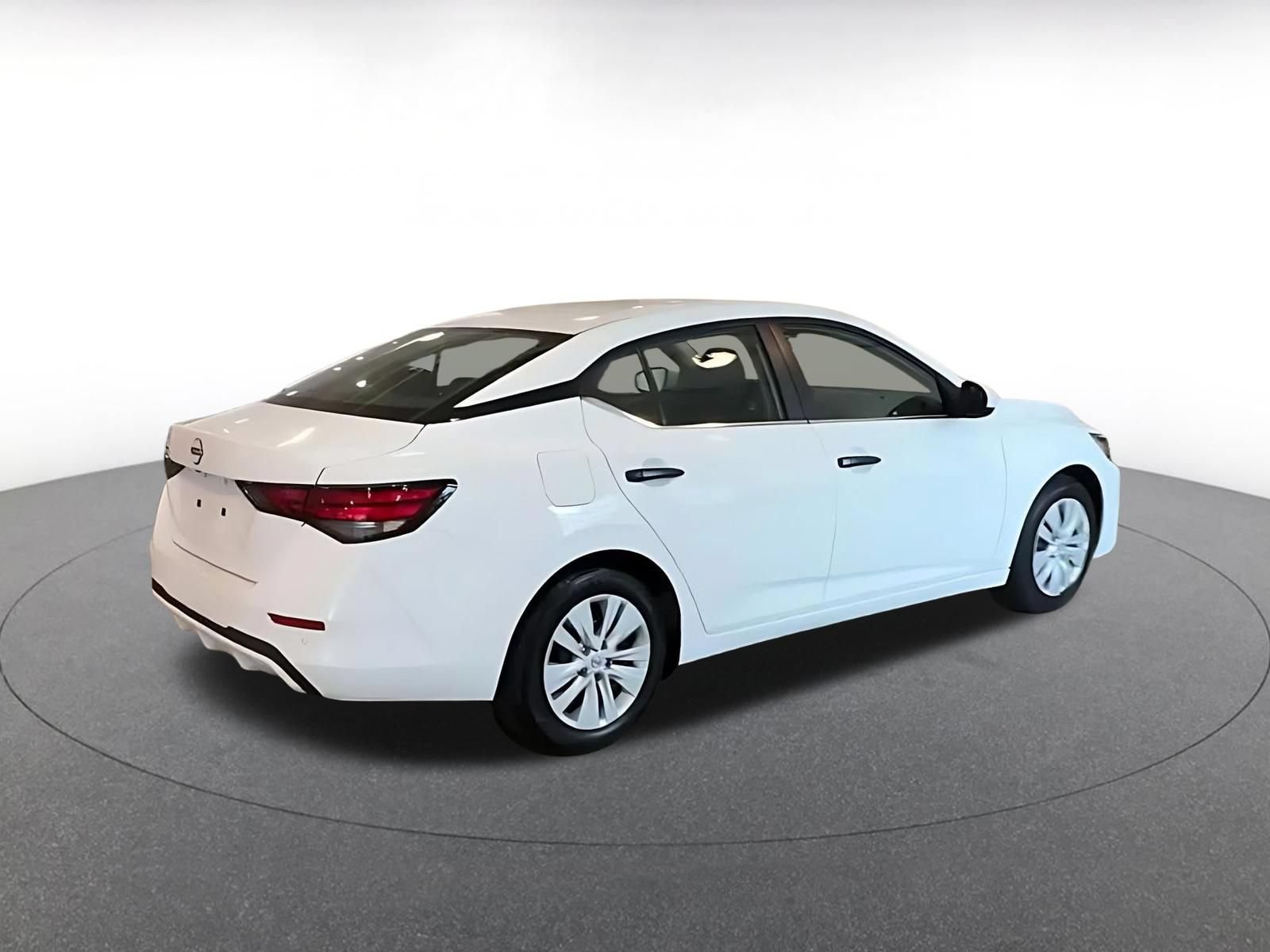 Used 2025 Nissan Sentra S FWD image 14