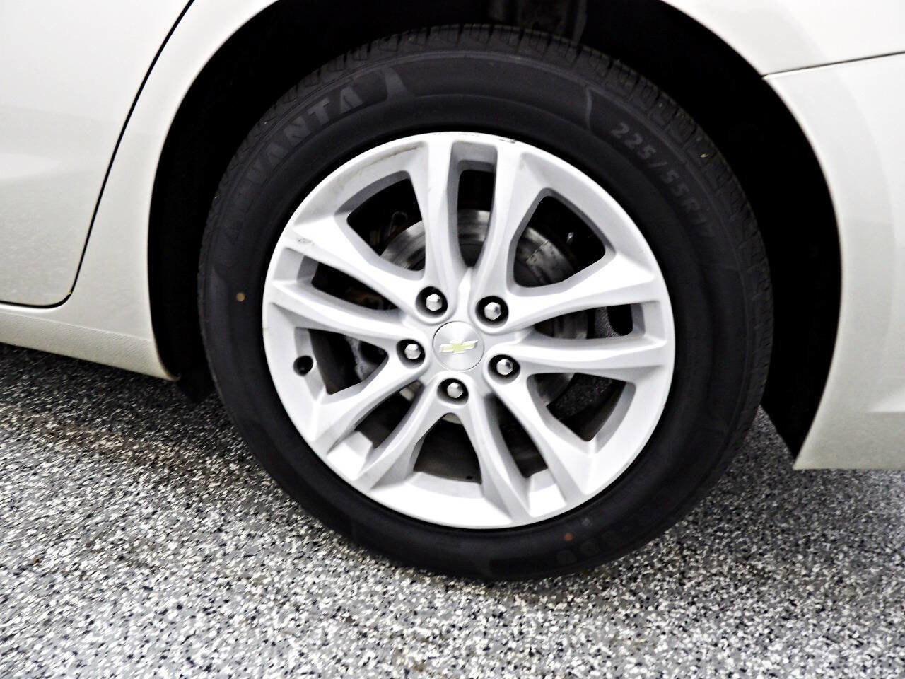 Used 2016 Chevrolet Malibu Hybrid w/ Leather Package image 19